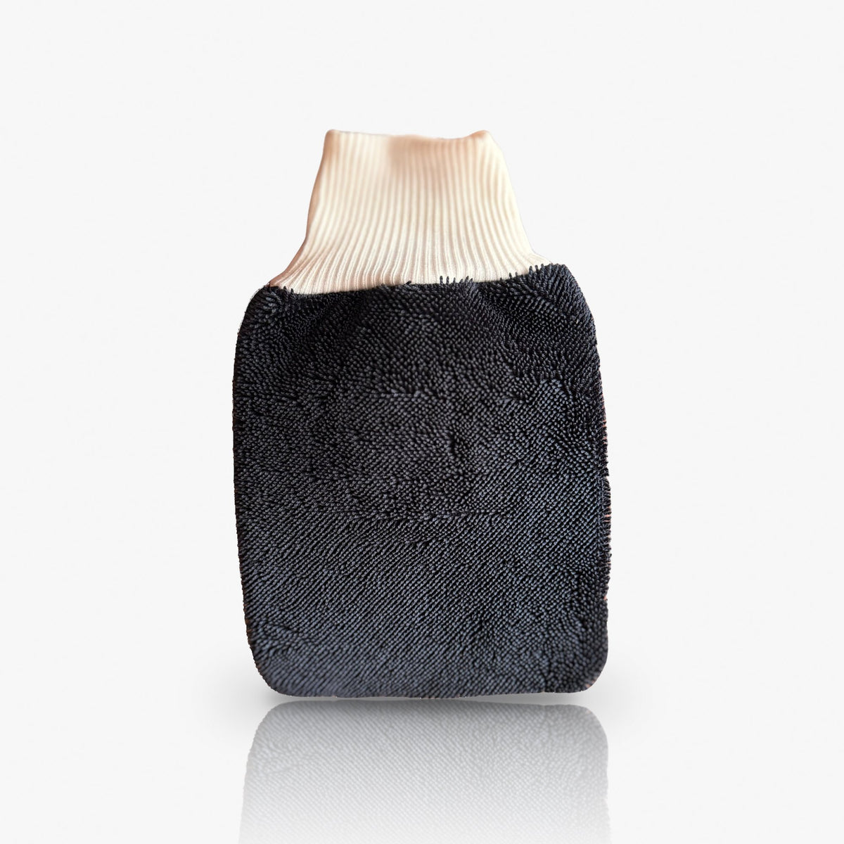 The Twisted Mitt black twisted-fibre car wash mitt